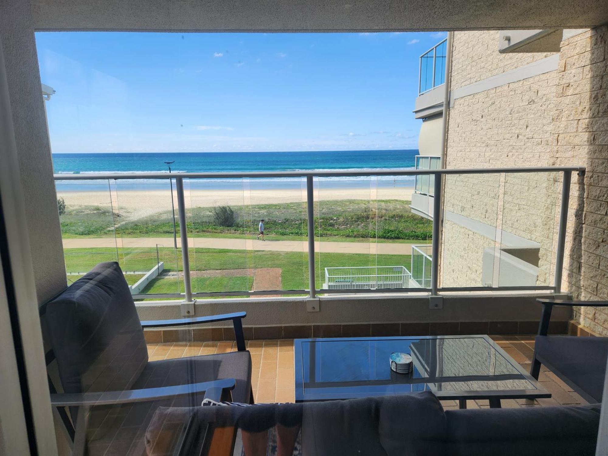 Pacific Surf Absolute Beachfront Apartments Голд-Кост Экстерьер фото