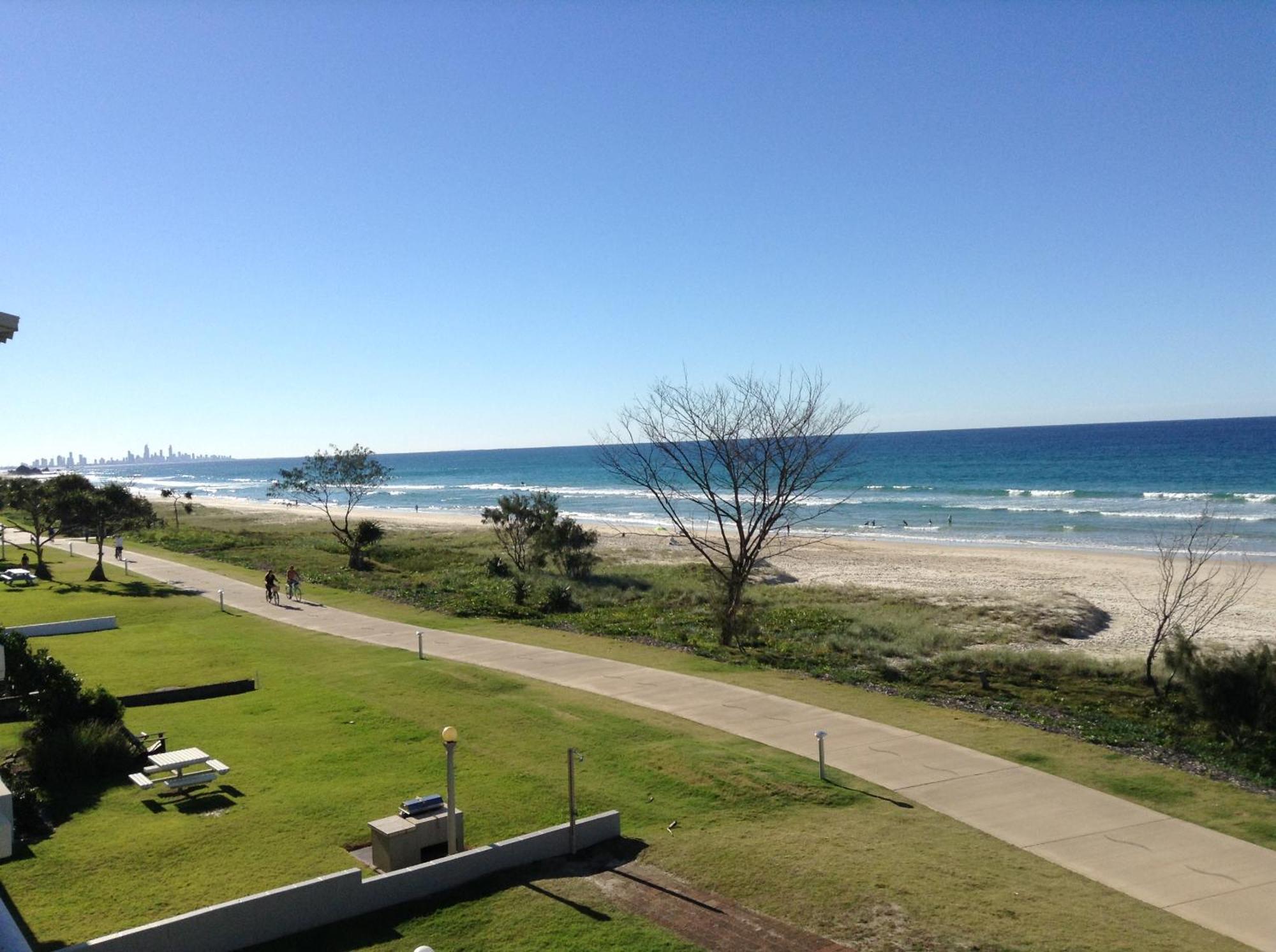 Pacific Surf Absolute Beachfront Apartments Голд-Кост Экстерьер фото