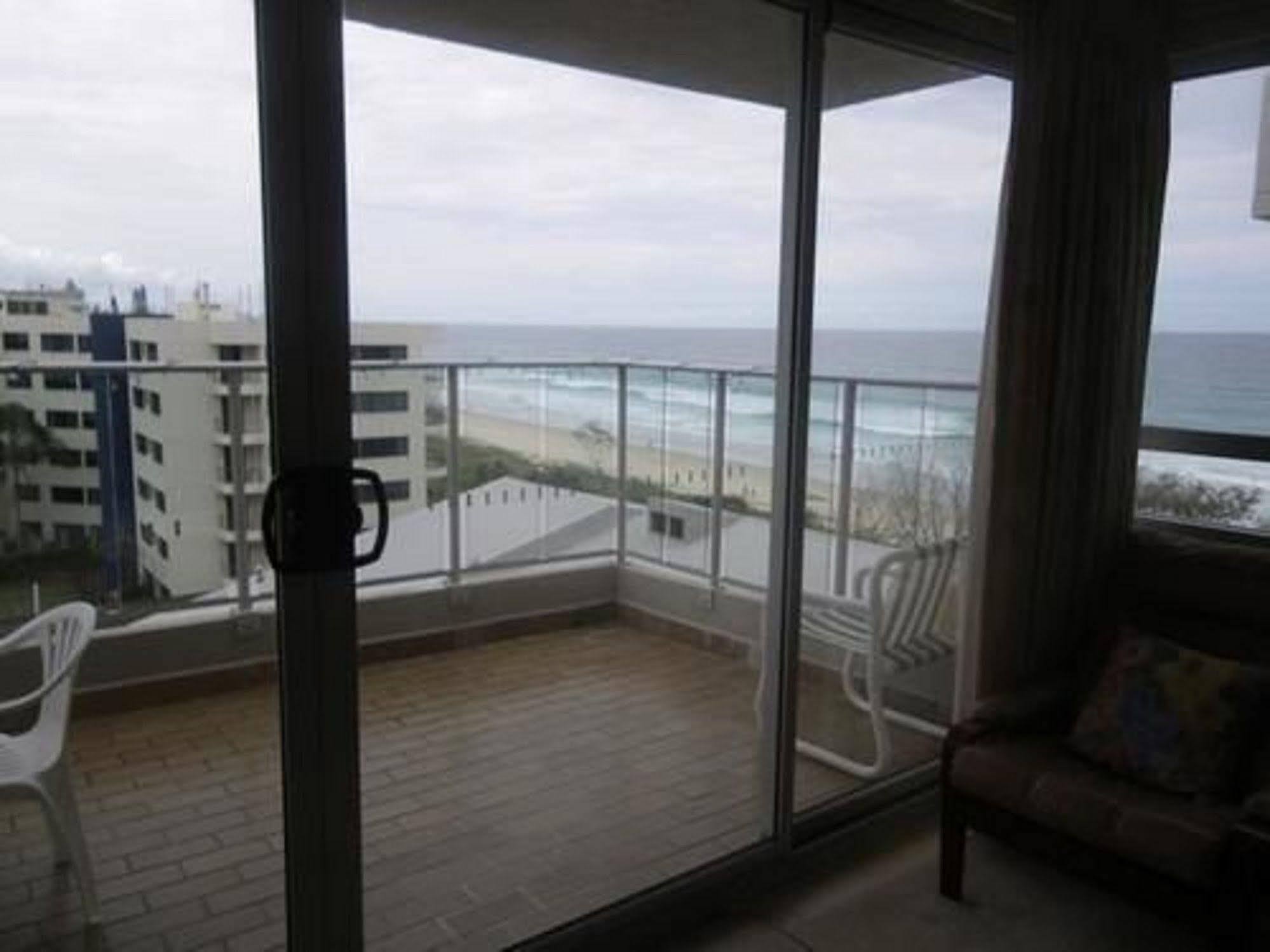 Pacific Surf Absolute Beachfront Apartments Голд-Кост Экстерьер фото