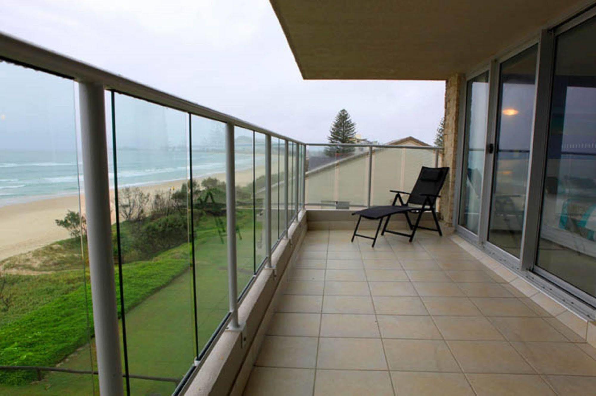 Pacific Surf Absolute Beachfront Apartments Голд-Кост Экстерьер фото